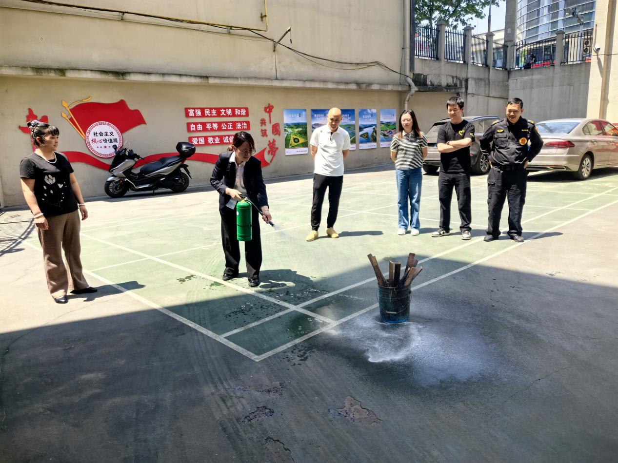 筑牢金融安全防火墙，提升应急处置硬实力 ——农发行贵州分行仁怀市支行开展全员消防安全培训演练