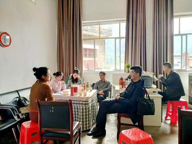 在镇远县镇远县蔡酱坊有限公司召开座谈会.png