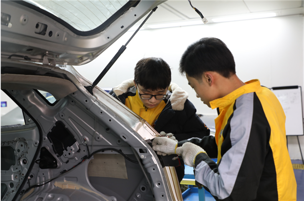 江西万通：教学质量年 | 各项技能大赛在校内火热进行中！
