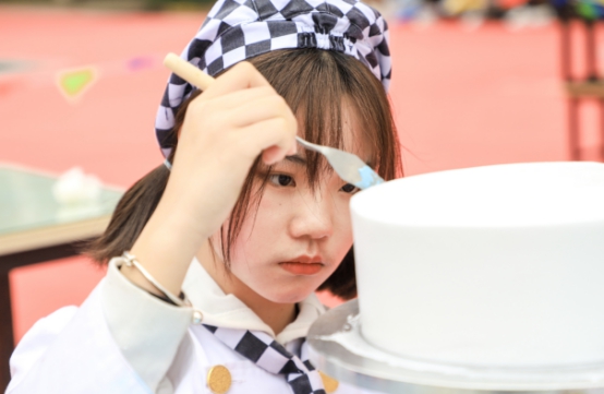 小小少年，让我们一起以热爱之名追逐烹饪梦吧~