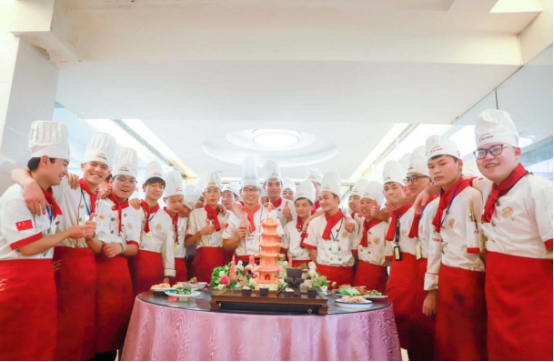 小小少年，让我们一起以热爱之名追逐烹饪梦吧~