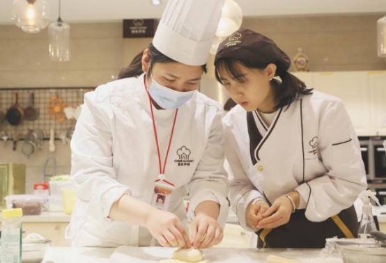暖春四月，在美味学院，遇见了温柔又很棒的你们~