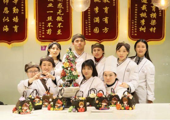 暖春四月，在美味学院，遇见了温柔又很棒的你们~