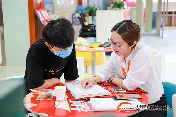 预测中高考分数不理想，该如何给孩子择校，看看这位家长怎么说~
