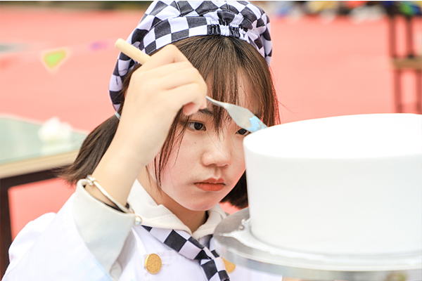 夏至|愿大家像夏天一样明媚热烈，永远少年，永远热泪盈眶！