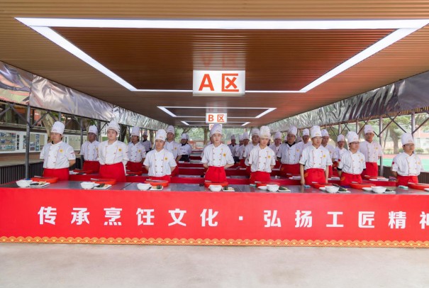 江苏新东方烹饪技术学校春季刀工大赛进行时！