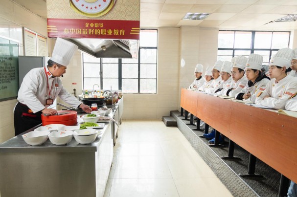 在江苏新东方烹饪技术学校学烹饪，认真的我们注定精彩！