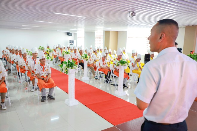 客座讲师公开课|湘湖小隐酒店总经理莅临我校为学子匠心传授行业经验