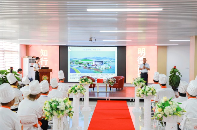 客座讲师公开课|湘湖小隐酒店总经理莅临我校为学子匠心传授行业经验