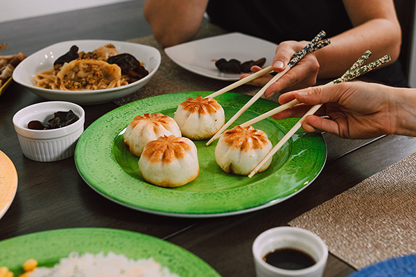 沈阳新东方：说“箸”道“筷”，中国饮食中的筷子文化